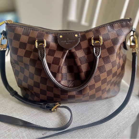 ๐๐จ๐ฎ๐ข๐ฌ ๐๐ฎ๐ข๐ญ๐ญ๐จ๐ง ๐๐๐ฆ๐ข๐๐ซ ๐๐๐๐ง๐ ๐๐ข๐๐ง๐ ๐๐ (๐๐๐๐) - Picture 2 of 7